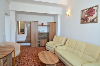 Central Hotel