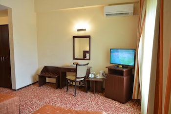 Central Hotel