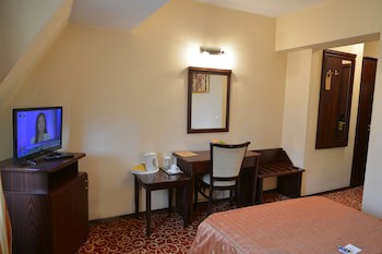Central Hotel