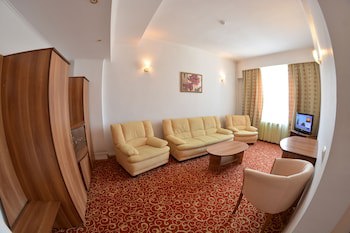 Central Hotel
