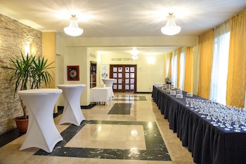 Central Hotel