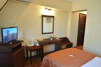 Central Hotel