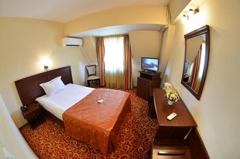Central Hotel