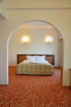 Central Hotel