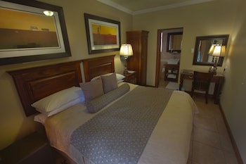 Le Cozmo Guest House