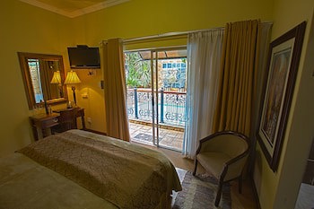 Le Cozmo Guest House