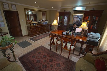 Le Cozmo Guest House