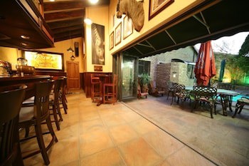Le Cozmo Guest House