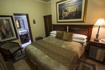 Le Cozmo Guest House