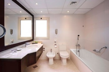 Al Hamra Village Hotel