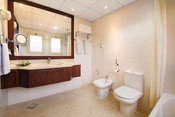 Al Hamra Village Hotel