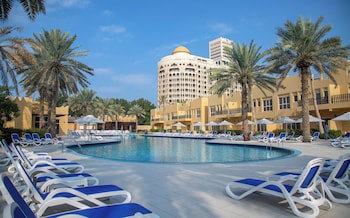 Al Hamra Village Hotel