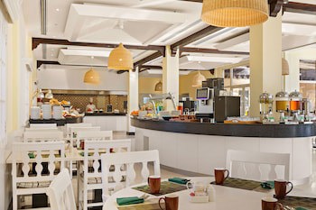 Al Hamra Village Hotel