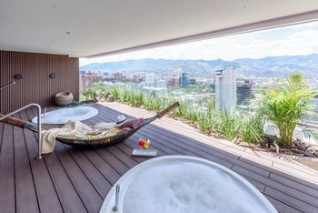 Diez Hotel Categoria Colombia