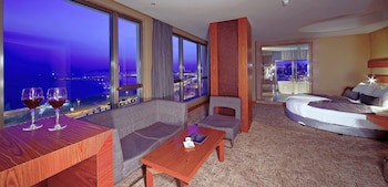 The Green Park Pendik