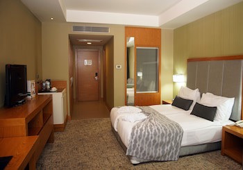 The Green Park Pendik