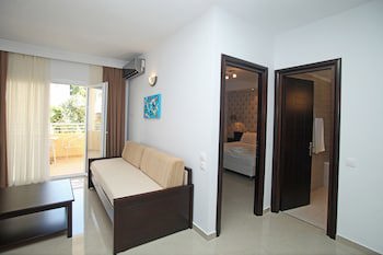 Naias Beach Hotel galeri fotoğrafı