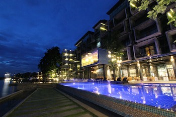 Inthira Vang Vieng