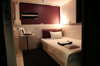First Cabin Midousuji - Namba