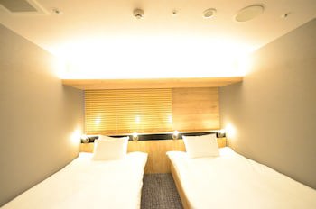First Cabin Midousuji - Namba