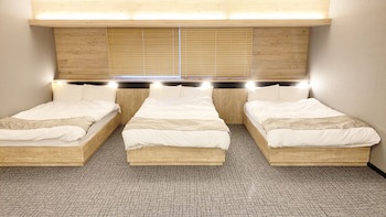 First Cabin Midousuji - Namba