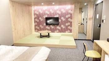 First Cabin Midousuji - Namba
