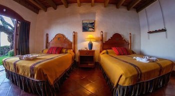 Posada De Don Rodrigo Panajachel