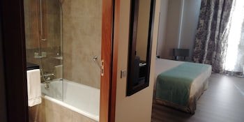 Hotel Ciudad De Ponferrada, Ascend Hotel Collection