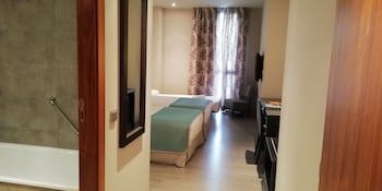Hotel Ciudad De Ponferrada, Ascend Hotel Collection