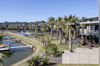 Sovereign Pier On The Waterways