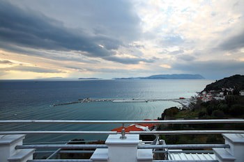 Aegean Wave Hotel