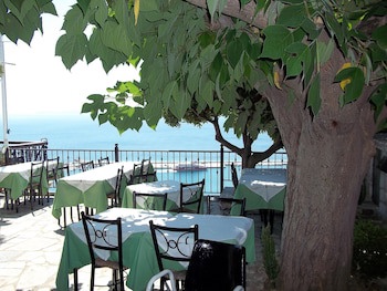 Aegean Wave Hotel