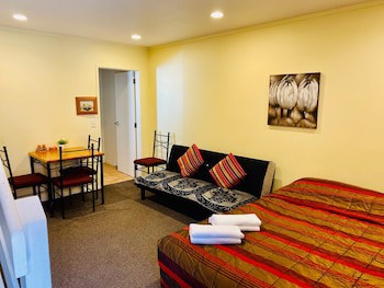 Baden Lodge Motel