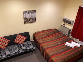 Baden Lodge Motel