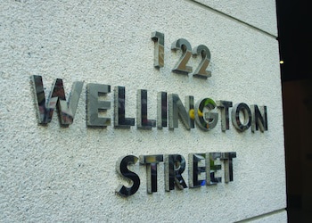 Butterfly On Wellington, Central