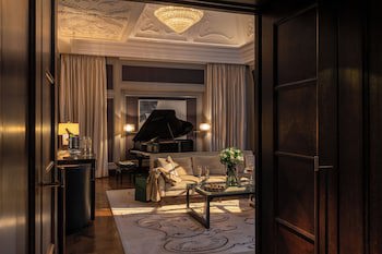 Corinthia London