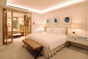 Corinthia London