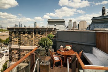Corinthia London
