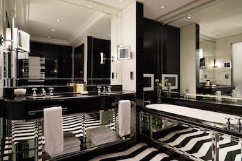 Corinthia London
