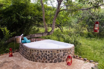 Leopard Walk Lodge