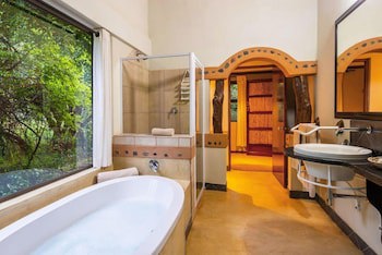 Leopard Walk Lodge