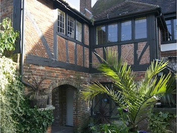 Village House Coaching Inn
