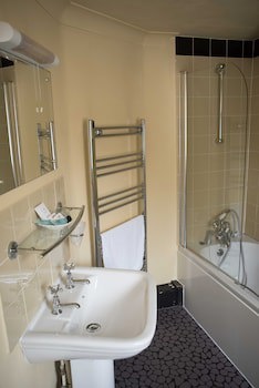 Village House Coaching Inn