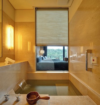 Fleur De Chine Hotel
