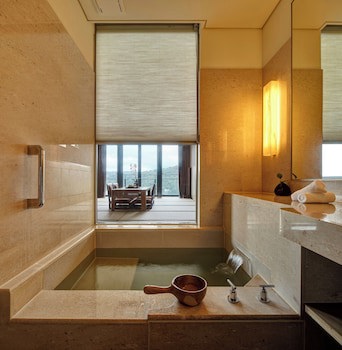 Fleur De Chine Hotel