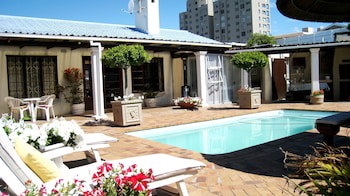Blouberg Dolphin Inn
