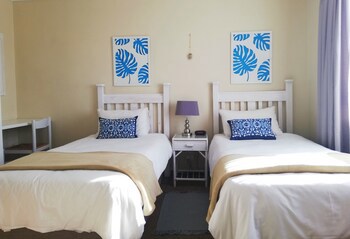 Blouberg Dolphin Inn