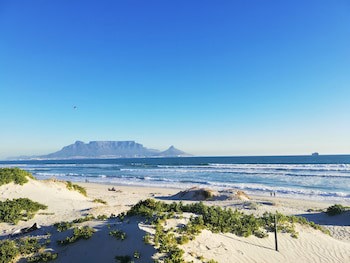 Blouberg Dolphin Inn
