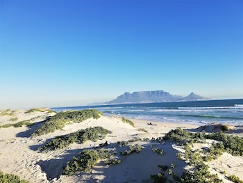 Blouberg Dolphin Inn