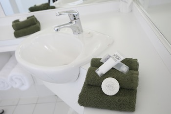 Cornwall Motor Lodge